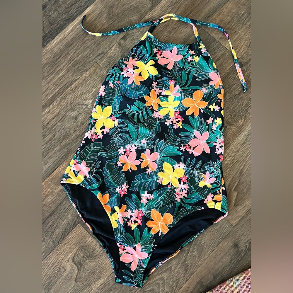 Old Navy floral print one piece swim suit